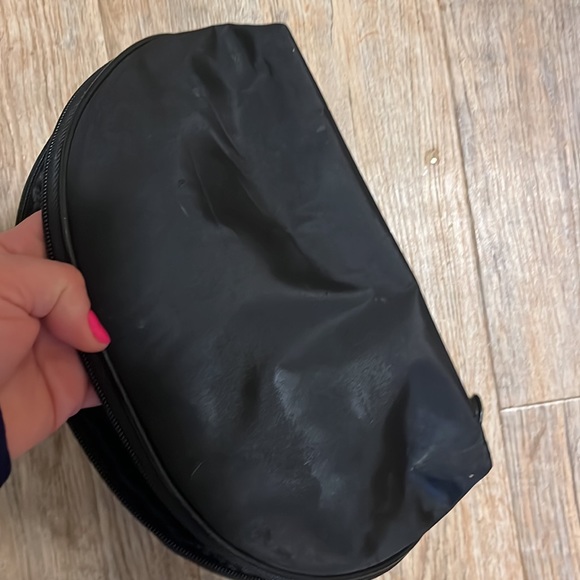 Victoria secret makeup Bag - Picture 3 of 5